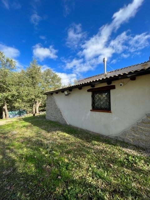 Ovostolai Cottage Fonni Exterior foto